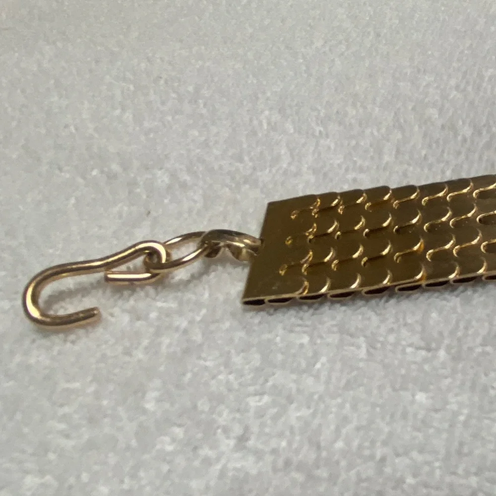 Vintage Serpentine Gold Tone Belt - Picture 3 of 5